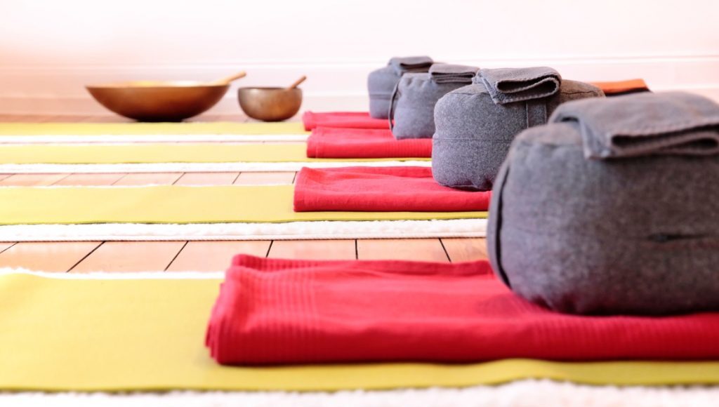 Summer of Yoga in Amsterdam consists of a series of free yoga classes offered for free at of Delight Yoga studio for a group of Ukrainian women who have arrived here because of the war. 