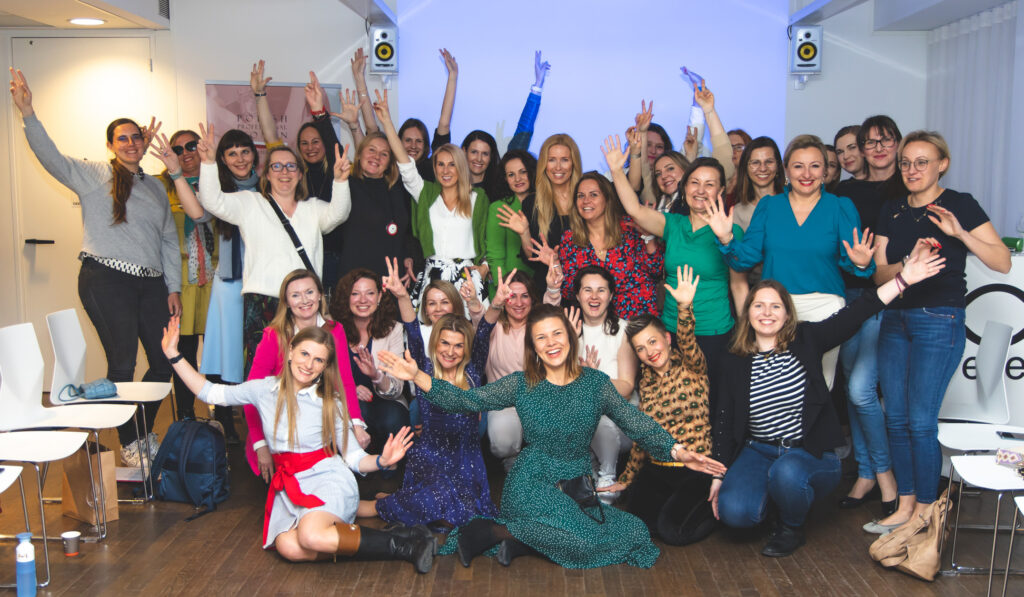 Polish Professional Women in the Netherlands is a platform uniting Polish female professionals and entrepreneurs living and working in the Netherlands. An initiative with a mission to empower women of Polish descent by providing support, training, and tools to elevate careers, build network and grow as professionals. What unites its members, apart from the country of origin and a place of residence, is passion, curiosity about the world and a positive mindset.